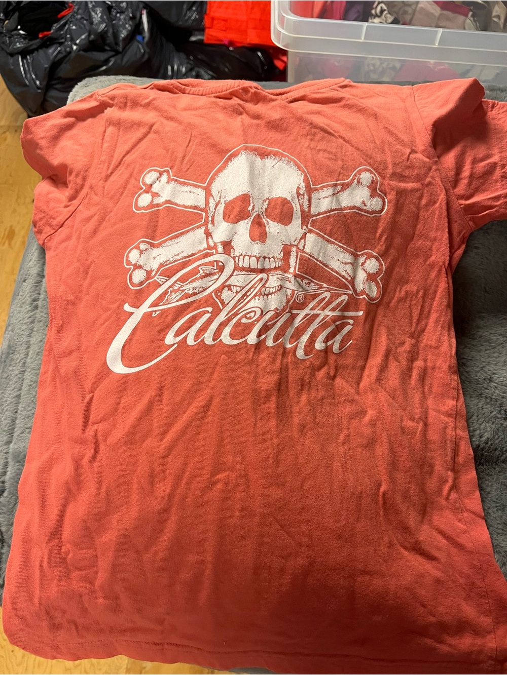 Coral Short-Sleeve Skull Graphic Tee